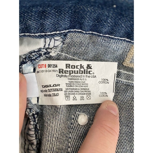 ROCK & REPUBLIC NWT Men's  Taylor Boot Cut Jeans - Embellished Back Pockets  W30 - Picture 6 of 16